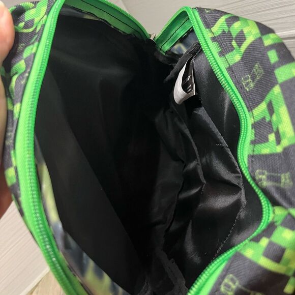 Small Minecraft backpack with removable patches - Picture 4 of 4